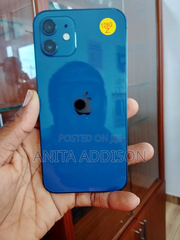 Apple iPhone 12 128 GB Blue · Photo 1