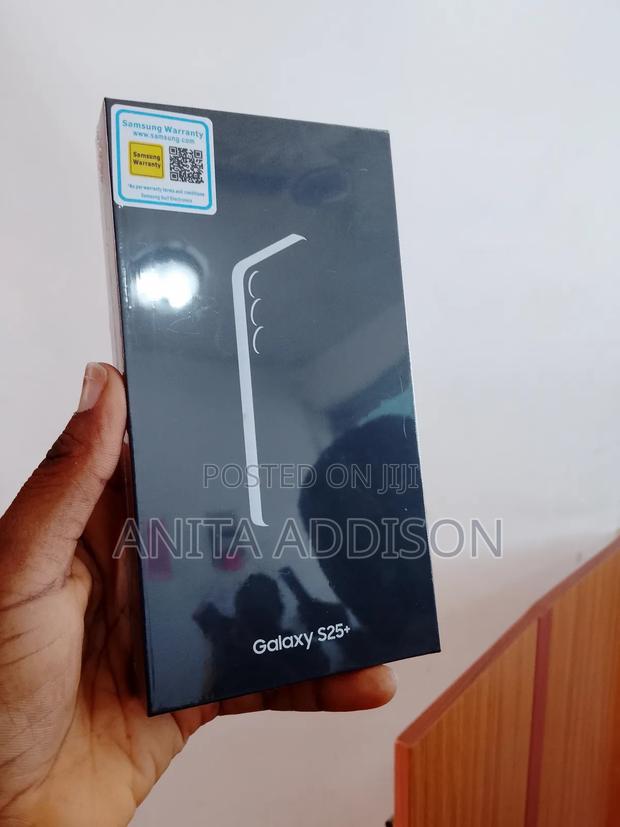 New Samsung Galaxy S25+ 256 GB Black · Photo 3