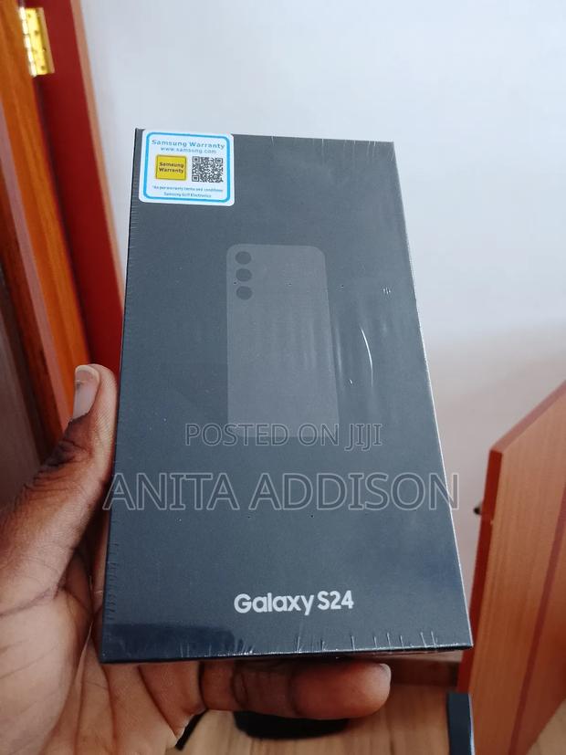 New Samsung Galaxy S24 128 GB Black · Photo 2