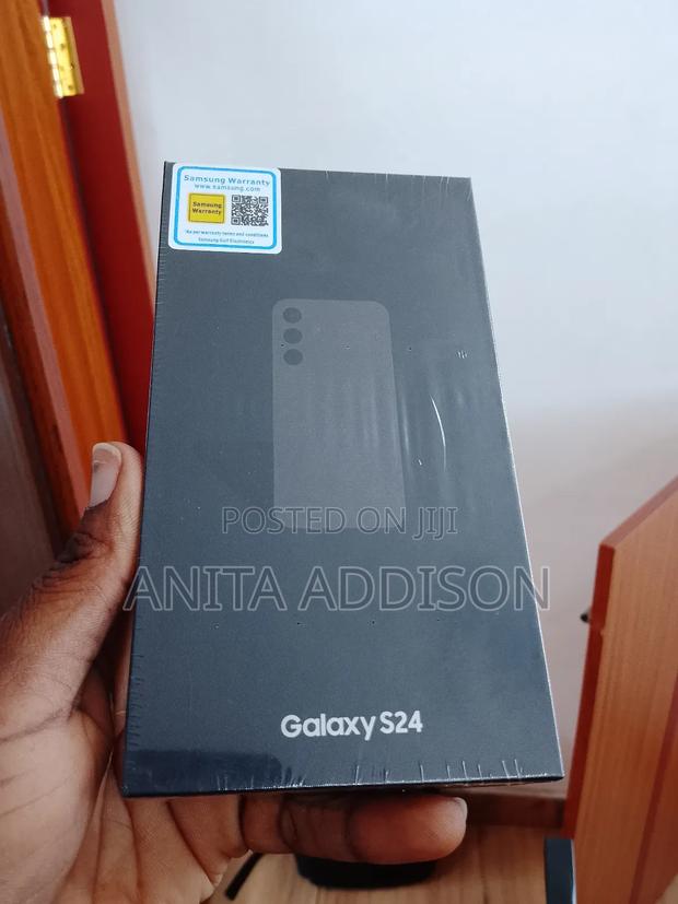 New Samsung Galaxy S24 128 GB Black · Photo 3