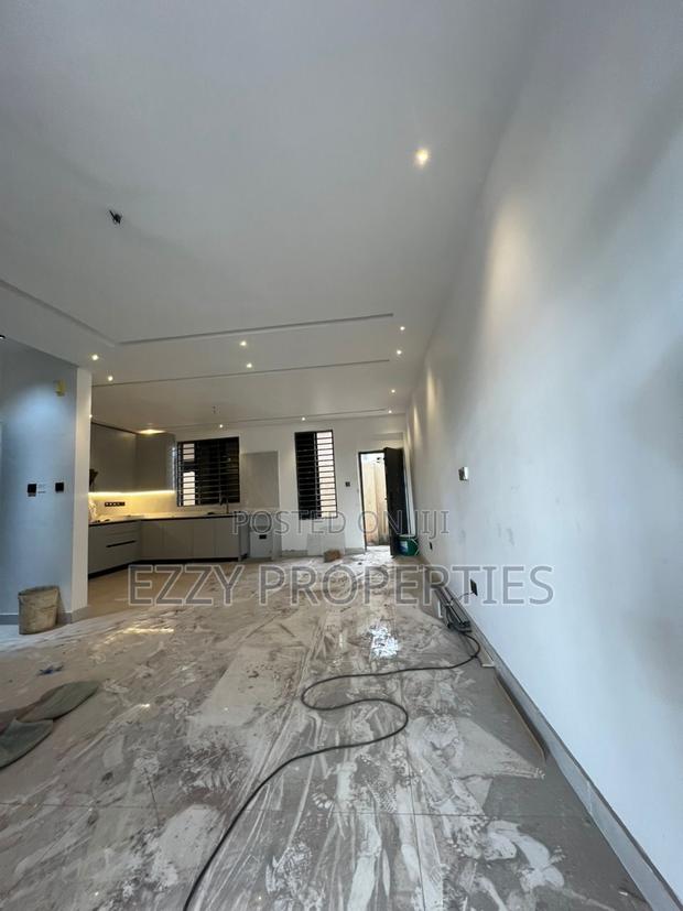 2bdrm Duplex in Ashaley Botwe for rent · Photo 3