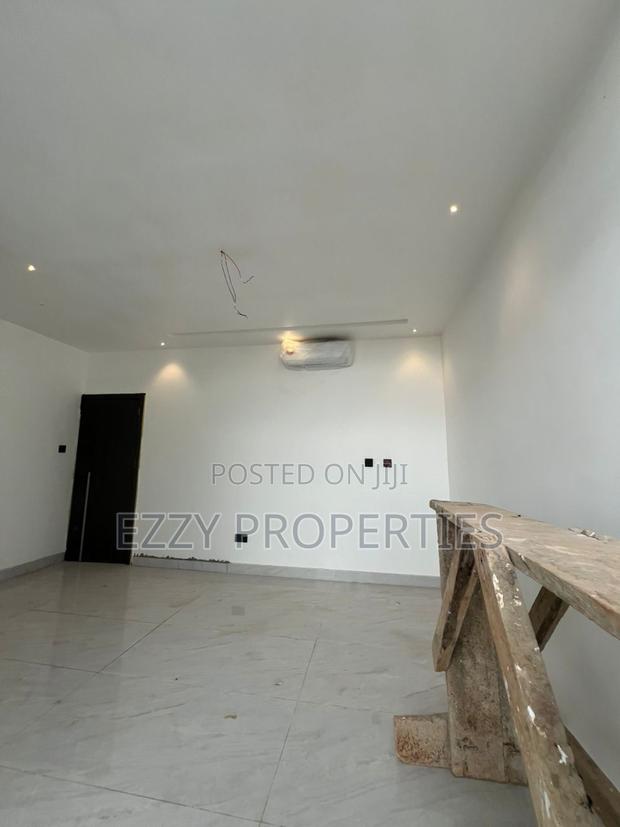 2bdrm Duplex in Ashaley Botwe for rent · Photo 5