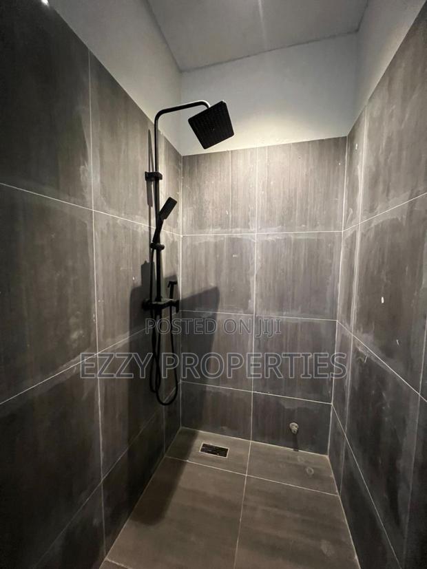 2bdrm Duplex in Ashaley Botwe for rent · Photo 7