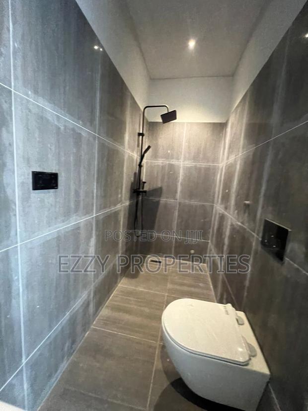 2bdrm Duplex in Ashaley Botwe for rent · Photo 6