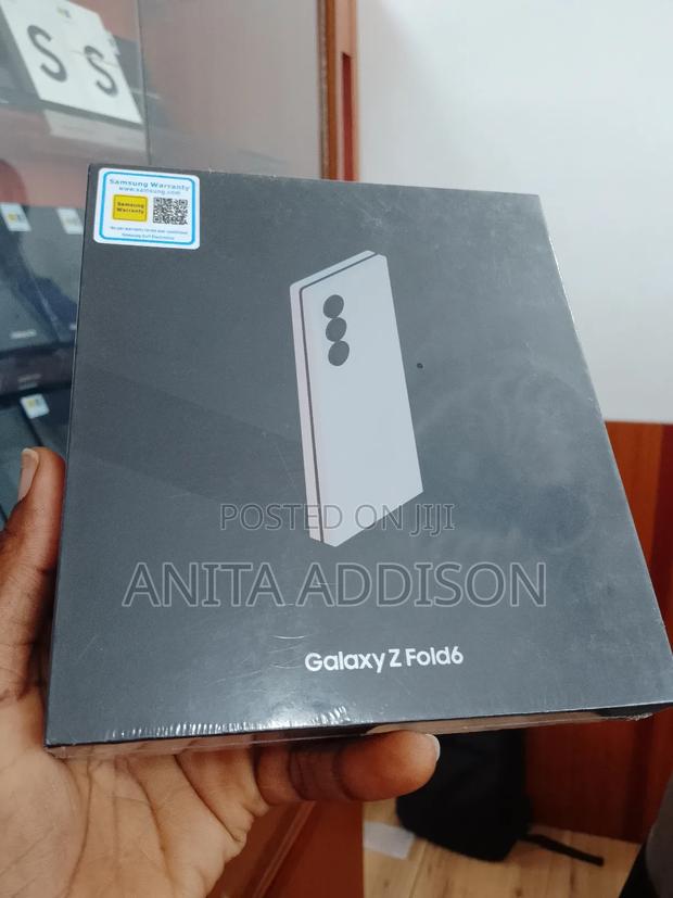 New Samsung Galaxy Z Fold6 256 GB Blue · Photo 1