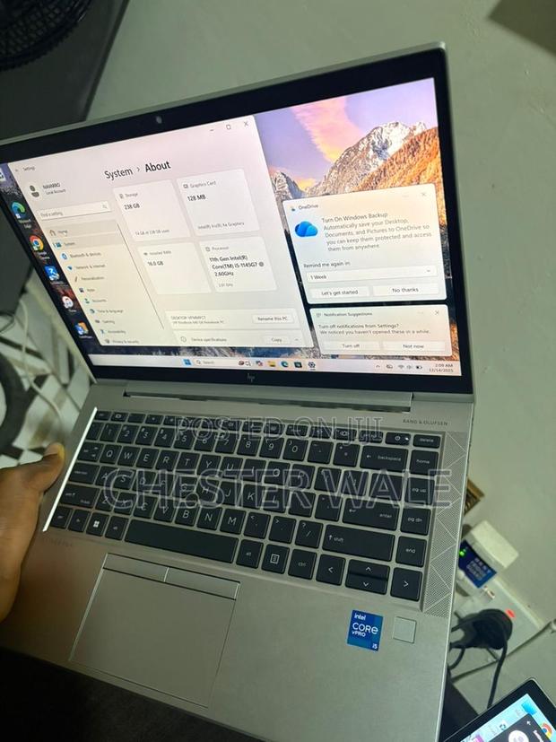 Laptop HP EliteBook 840 G8 16GB Intel Core I5 HDD+SSD 256GB · Photo 3