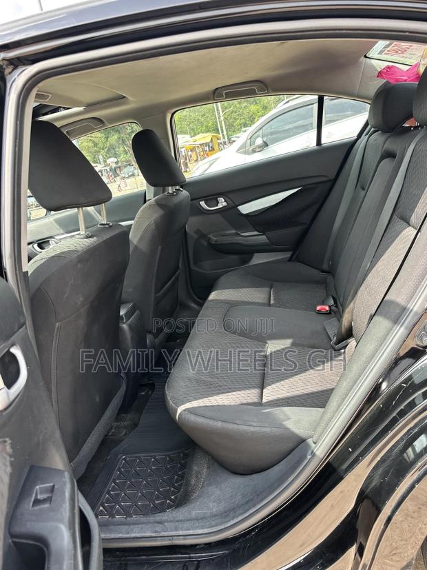 Honda Civic EX 4dr Sedan (1.8L 4cyl CVT) 2015 Black · Photo 8
