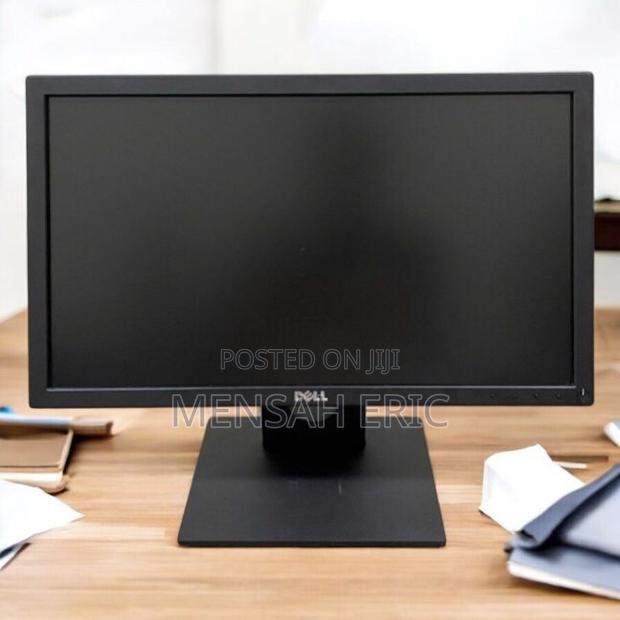 20 Inch Dell Ips Monitor · Photo 1