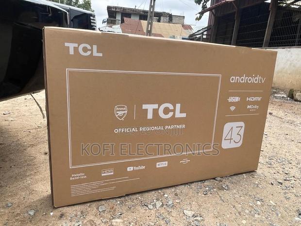 TCL 43” Purescreen Smart Television · Photo 2