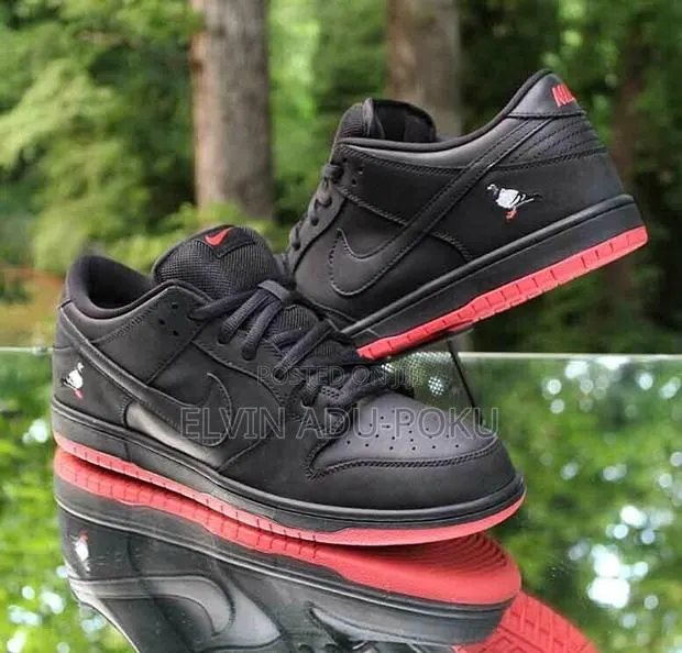 Jeff Staple Nike Dunk Low Pro Sb “ Black Pigeon “ Sneaker · Photo 1