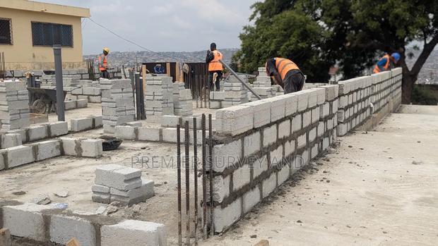 Innovative Building Construction · Photo 3
