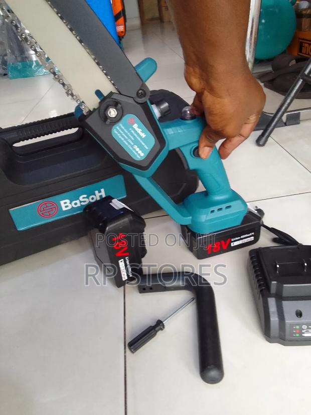 8" Cordless Chainsaw · Photo 1