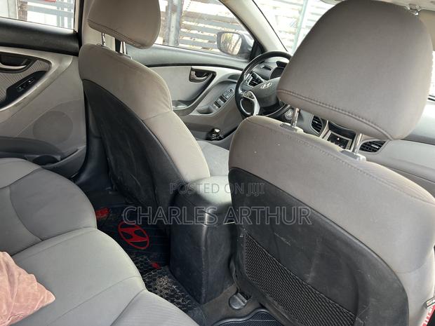 Hyundai Elantra Limited 4dr Sedan (1.8L 4cyl 6A) 2014 White · Photo 5