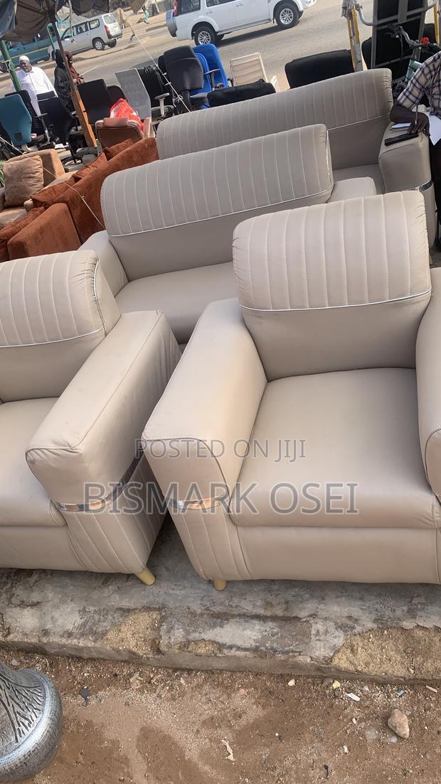 A Comfortable Sofa Set · Photo 2