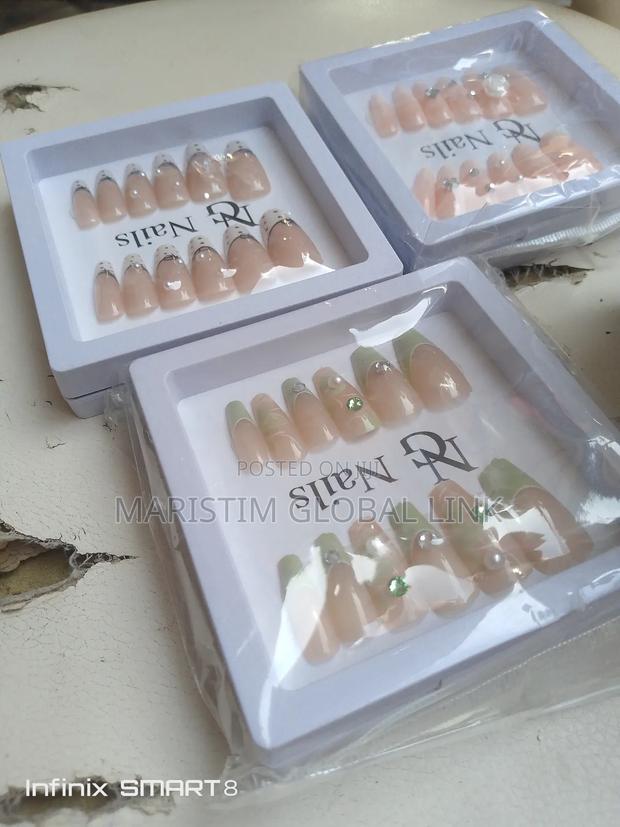 Designed Ng Nails (Finger) · Photo 3