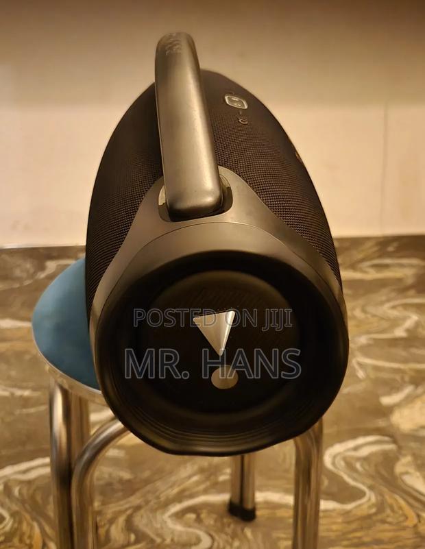 JBL Boombox 3 · Photo 2