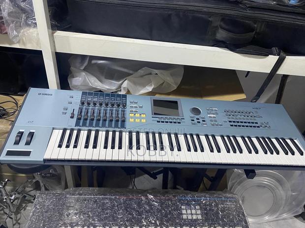 Yamaha Motif Xs7 · Photo 2