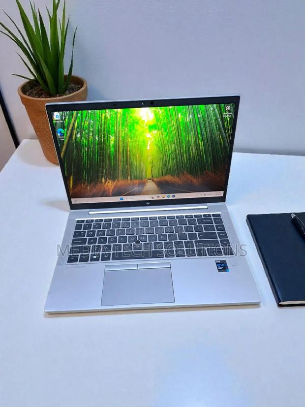 Laptop HP EliteBook 840 G8 16GB Intel Core i7 SSD 512GB · Photo 1