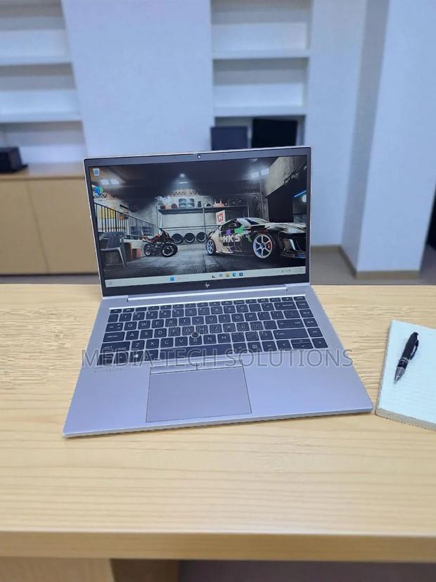 Laptop HP EliteBook 845 G7 8GB AMD Ryzen 5 SSD 256GB · Photo 1
