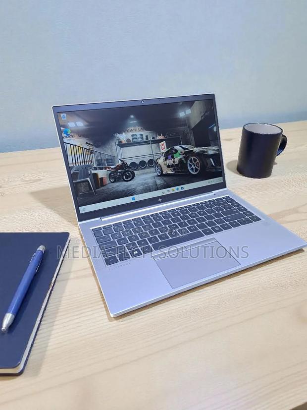 Laptop HP EliteBook 845 G7 8GB AMD Ryzen 5 SSD 256GB · Photo 2