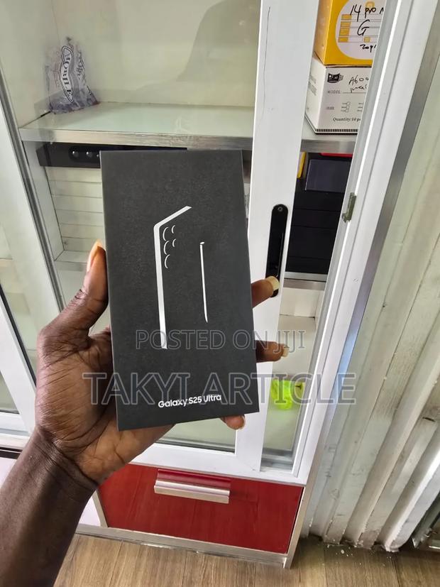 New Samsung Galaxy S25 Ultra 512 GB Black · Photo 2