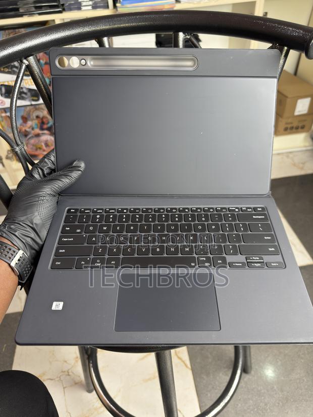 Original Tab S8ultra/S9ultra Samsung Keyboard · Photo 2