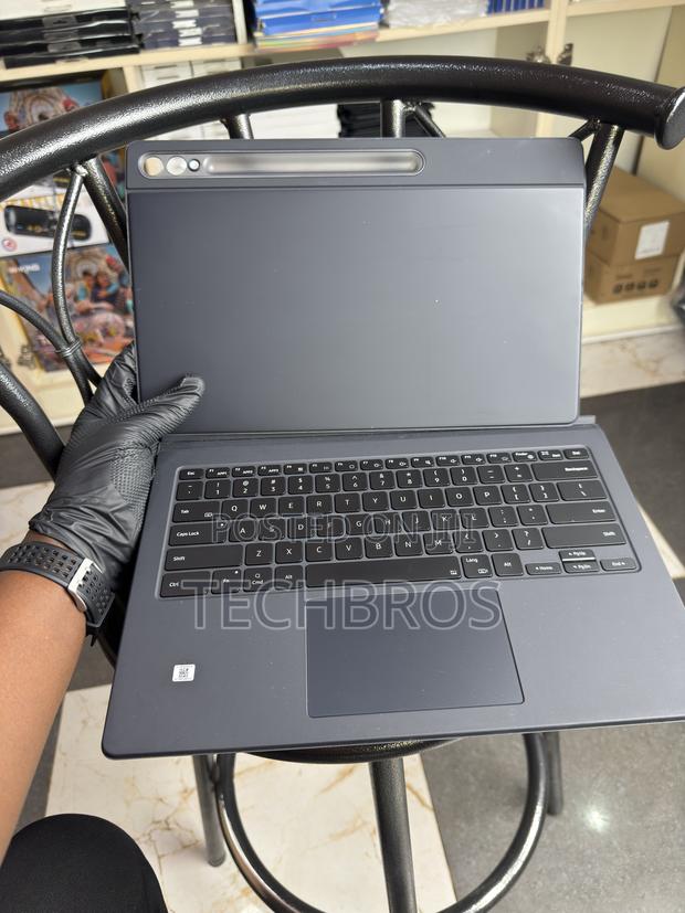 Original Tab S8ultra/S9ultra Samsung Keyboard · Photo 1