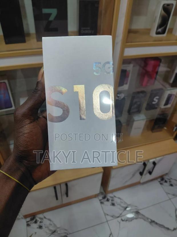 New Samsung Galaxy S10 5G 512 GB Black · Photo 2