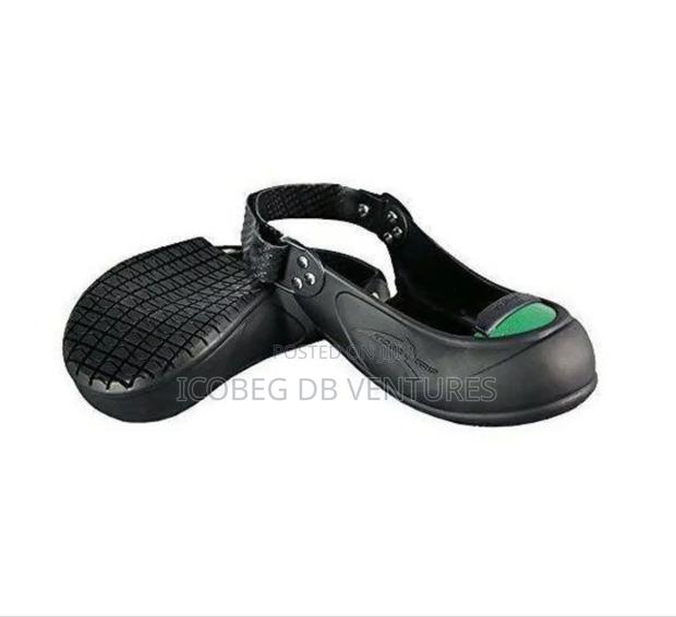Visitors Safety Shoes/Over Shoe · Photo 5