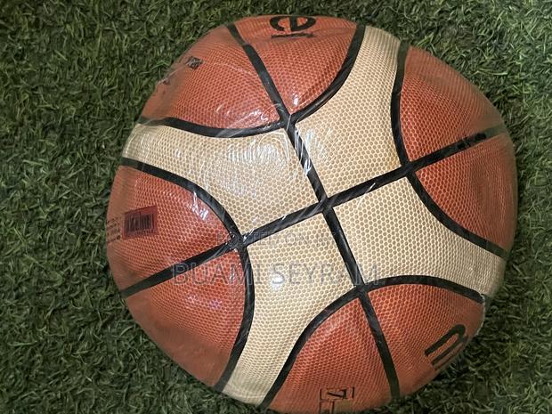 Molten Basketball · Photo 2
