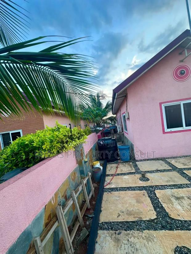 Furnished 2bdrm House in Adom City Estate, Community 25 for sale · Photo 8