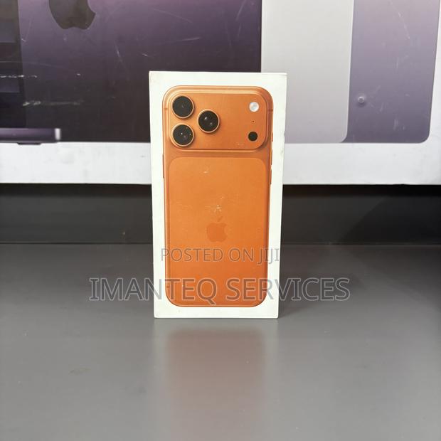 New Apple iPhone 17 Pro Max 512 GB Orange · Photo 2