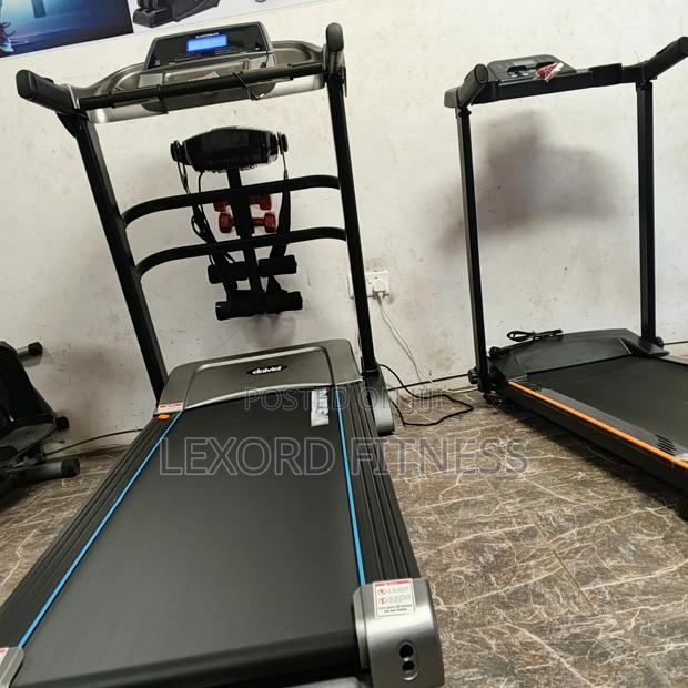 Treadmill 130kg With Massager Incline With Bluetooth · Photo 2