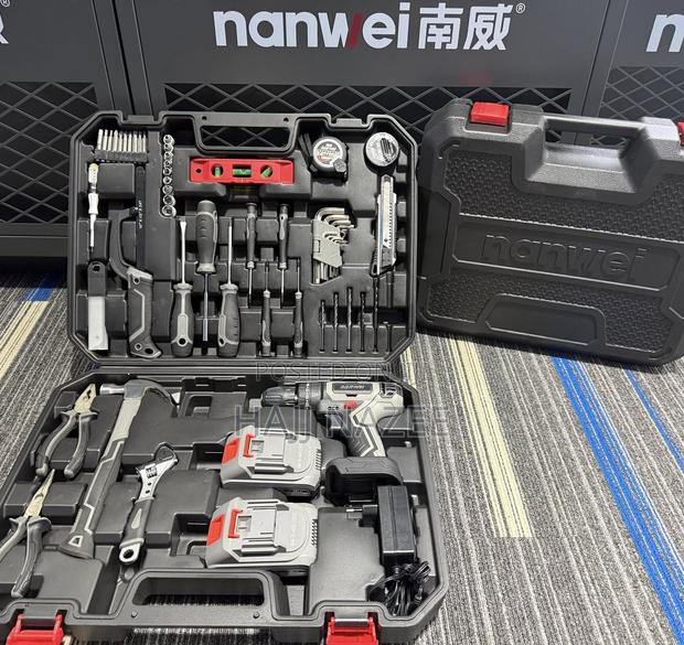 Chargeable Drilling Machine · Photo 6