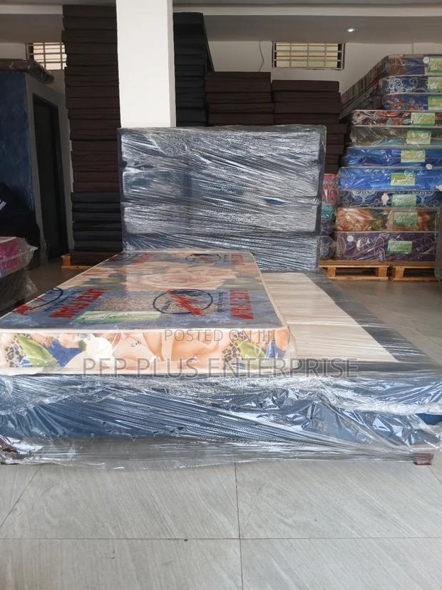 5" High Density Single Size Mattress · Photo 5