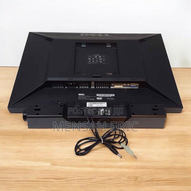 19 Inch Dell Monitor · Photo 3