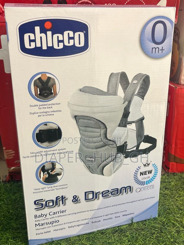 Chicco Soft and Dream Baby Carrier With 3 Carry Positions · Photo 1