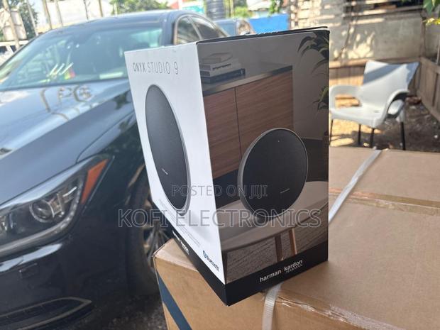 Harman Kardon Onyx Studio 9 Futuristic, Crystal-Precision Audio · Photo 1