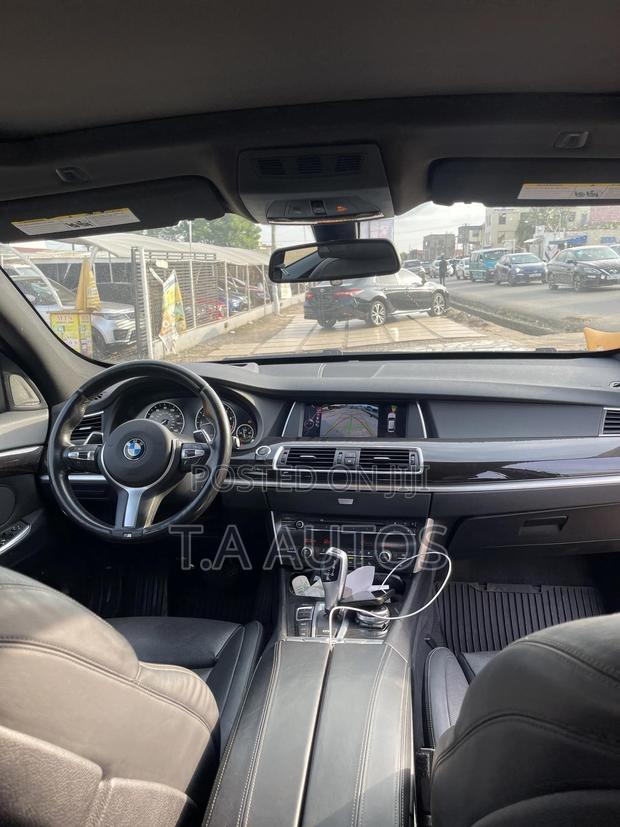 BMW 535i 2016 Gray · Photo 2