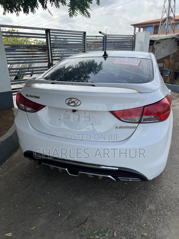 Hyundai Elantra Limited 4dr Sedan (1.8L 4cyl 6A) 2014 White · Photo 2