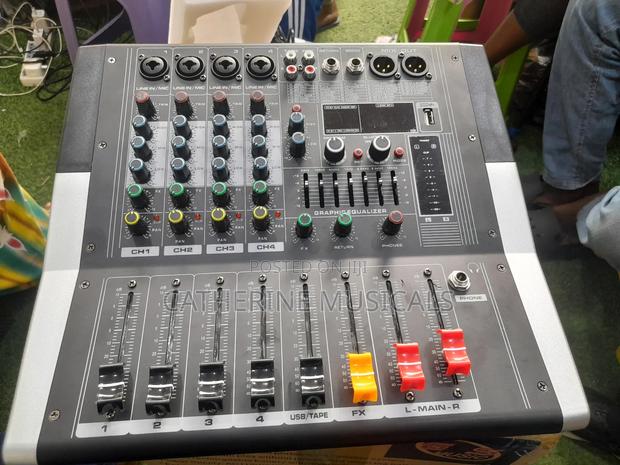 Kv 4 Channel Powered Mixer · Photo 1