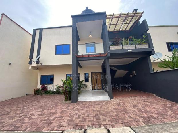 4bdrm Townhouse / Terrace in Madev Realty, Achimota for rent · Photo 3