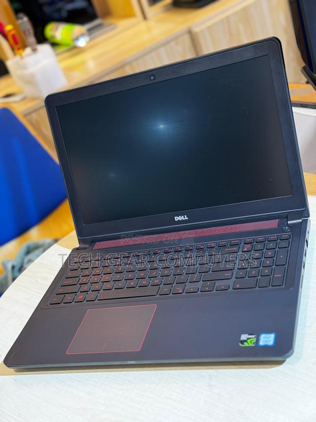 Laptop Dell Inspiron 15 5577 16GB Intel Core i7 HDD+SSD 1T · Photo 1