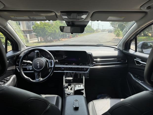 Kia Sportage EX 2023 Gray · Photo 2