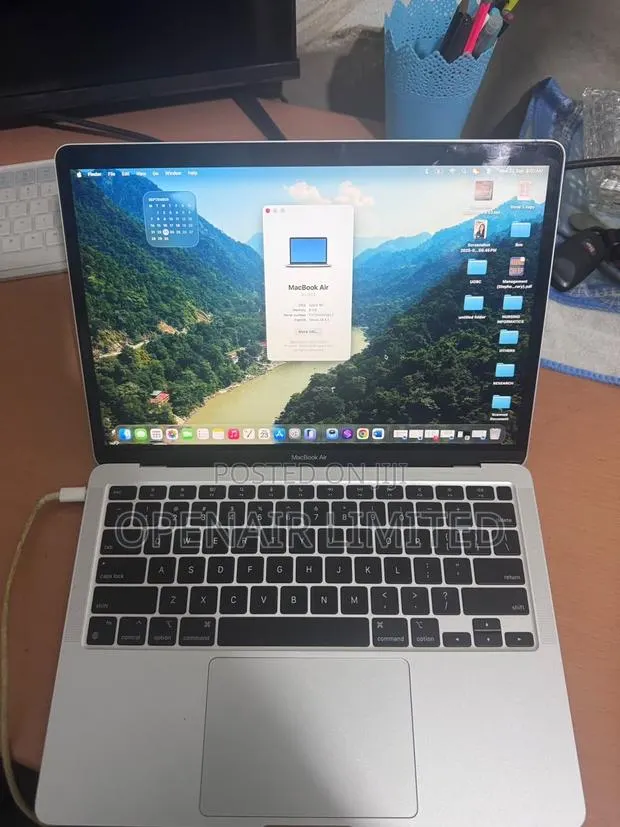 Laptop Apple MacBook Air 8GB Apple M1 SSD 256GB · Photo 1