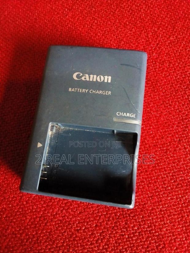 Canon Camera Battery Charger Cb-2lxe · Photo 1