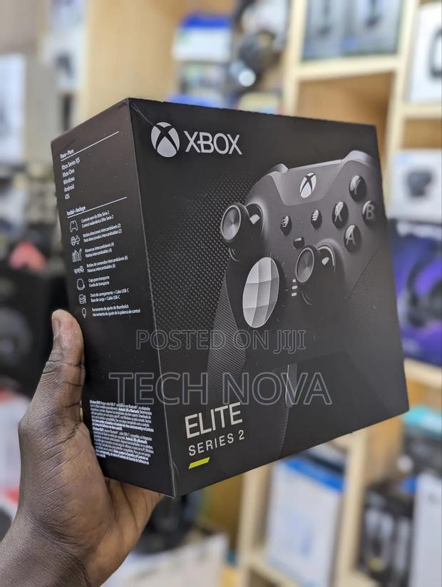 Xbox Elite Series 2 Core Wireless Gaming Controller · Photo 2