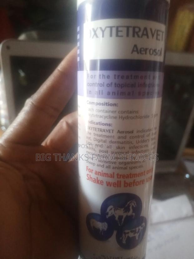 Oxytetravet Antibiotic Spray · Photo 1