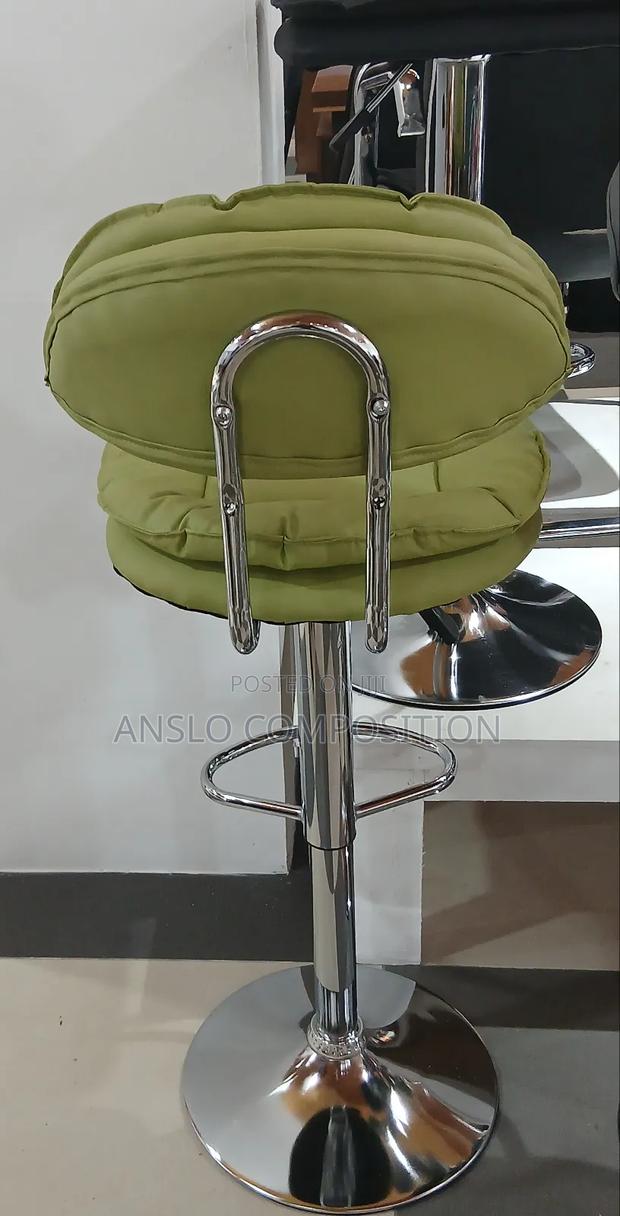 Giants Favourite Bar Stool · Photo 2