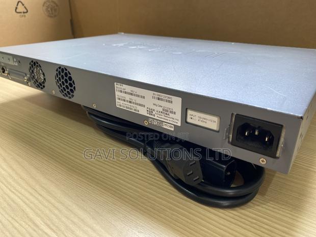 Juniper Ex3300 48 Poe Switch · Photo 3